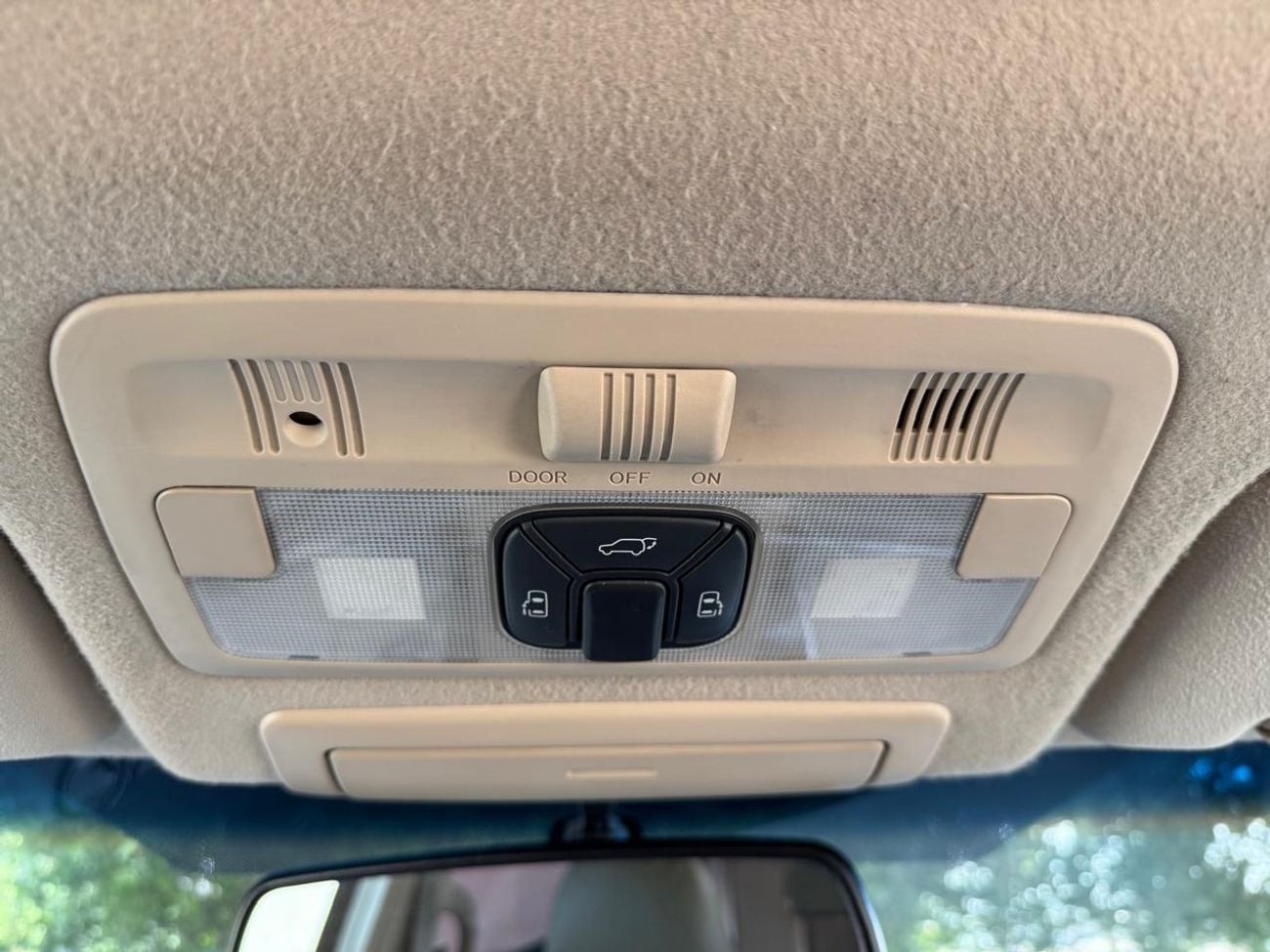 Toyota Previa SE