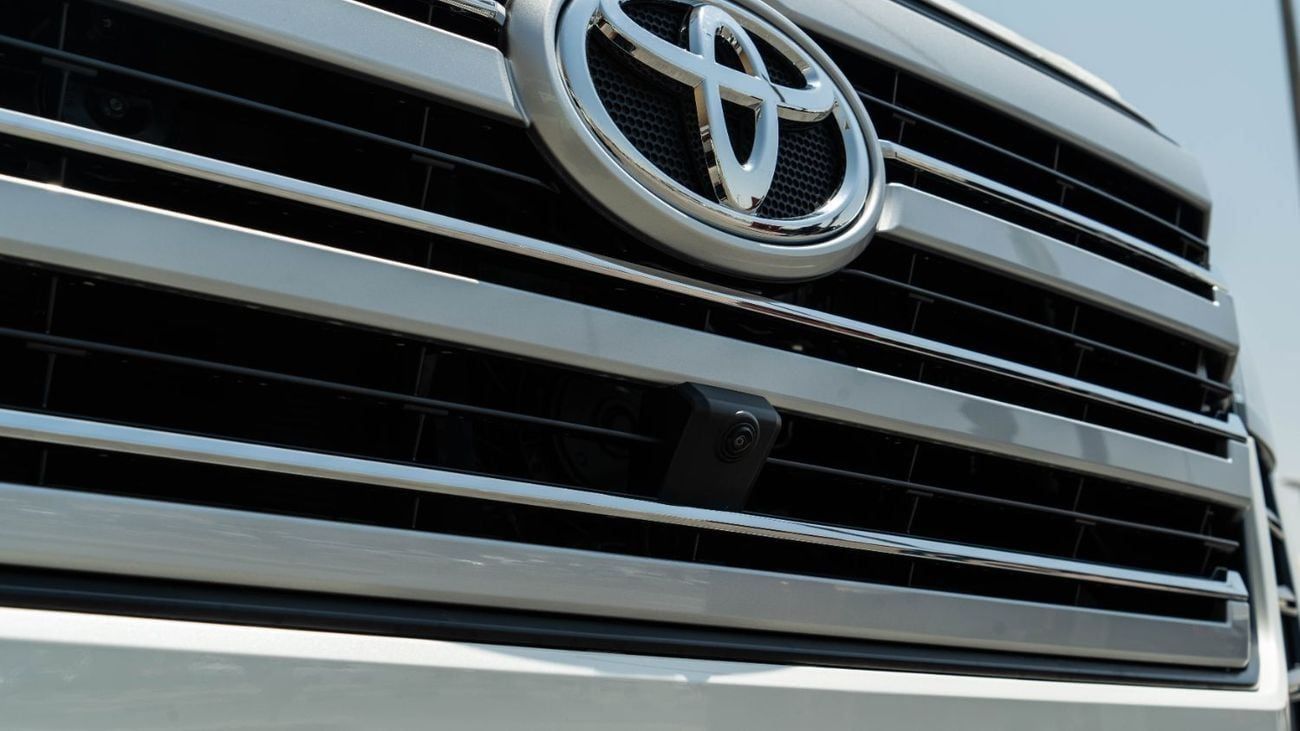 Toyota Land Cruiser GXR | 4.0L | V6 | 2026