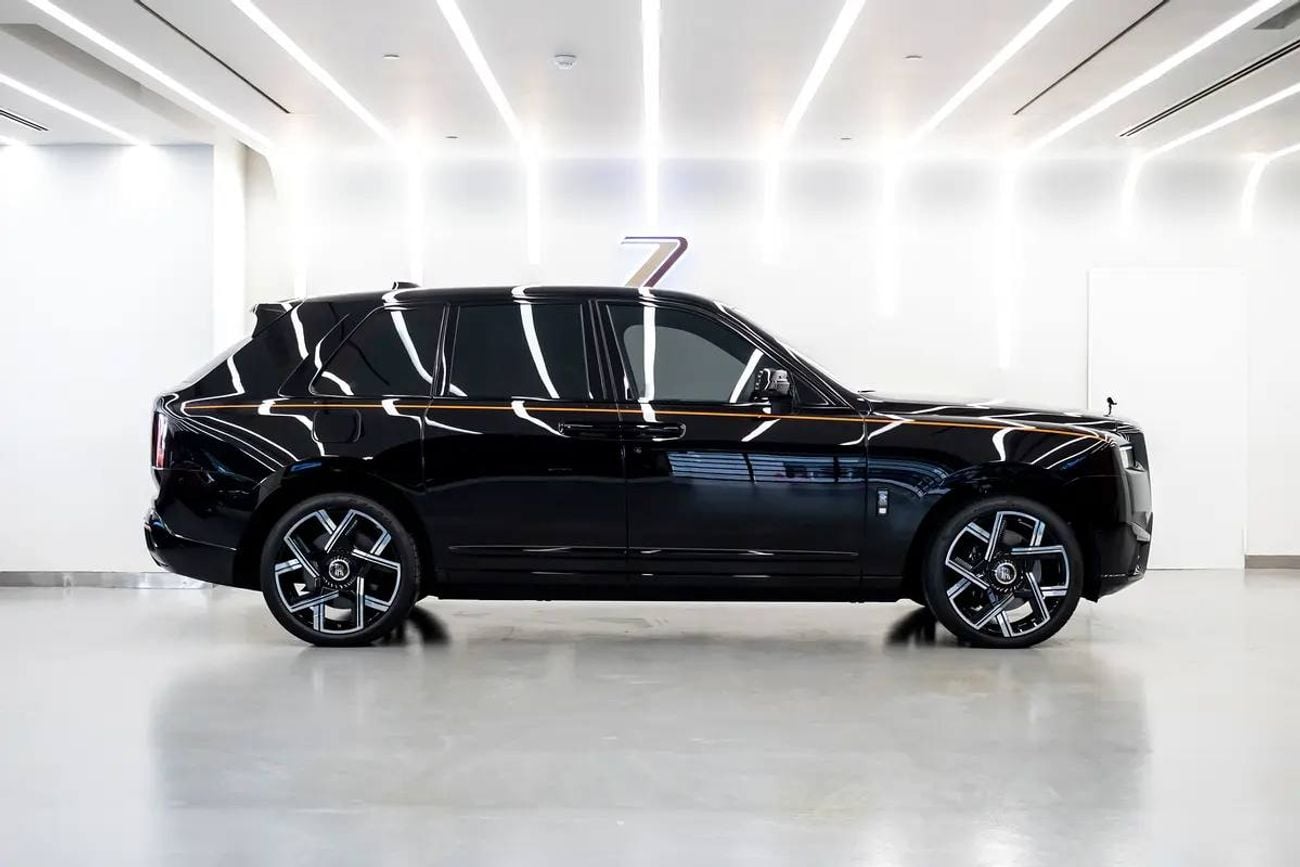 Rolls Royce Cullinan BLACK BADGE VIP SEATS | With Warranty and Service Contract