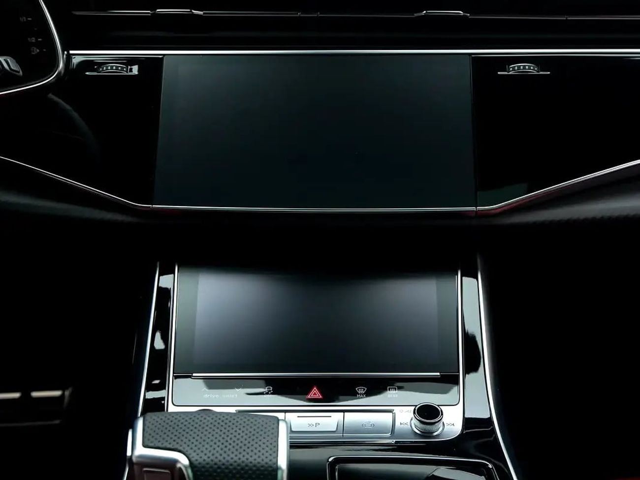 Audi SQ8 GCC Spec | Dealer Warranty and Service Contract