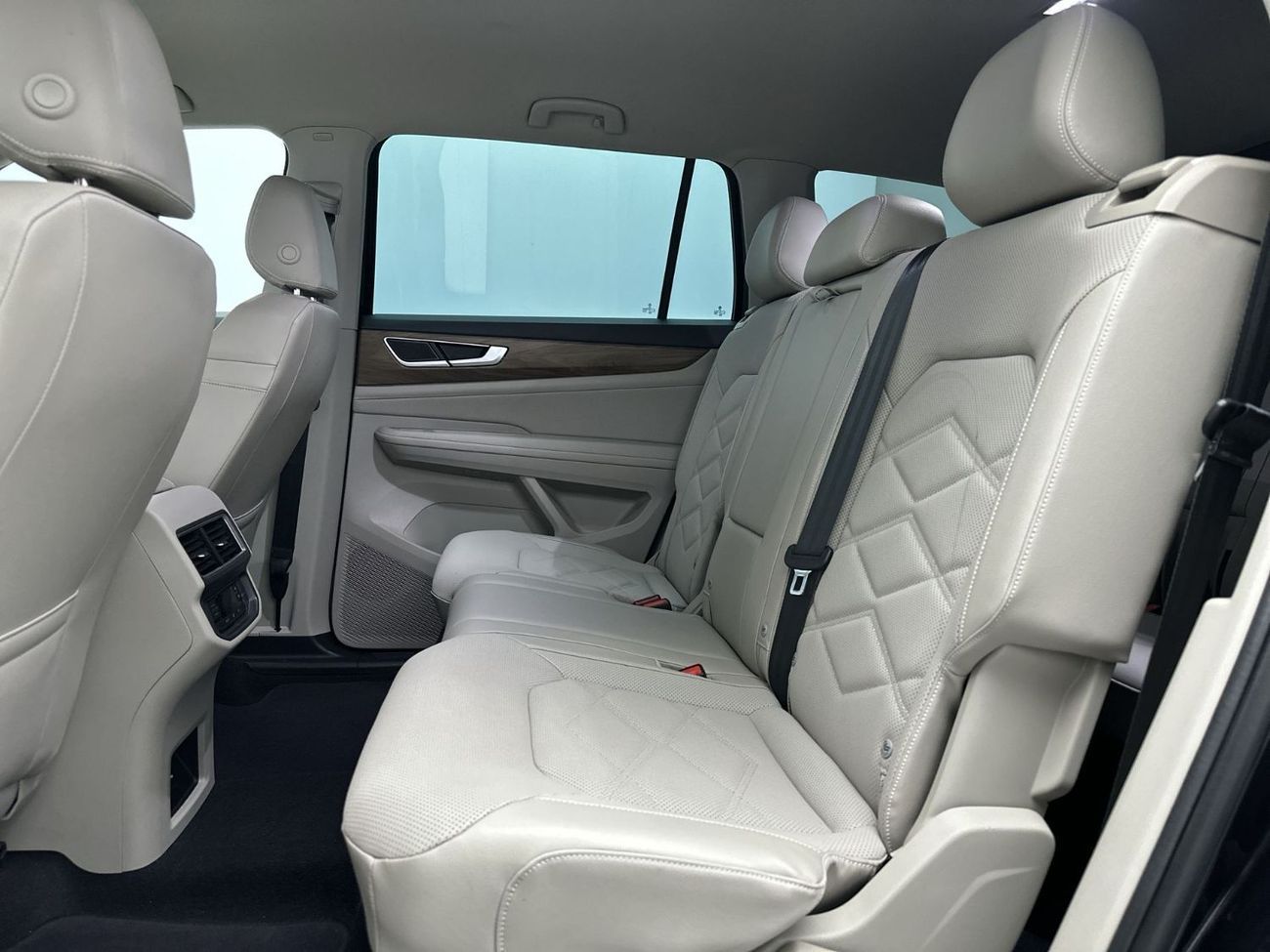 Volkswagen Teramont TRENDLINE Teramont 2L | UPGRADED Leather Seats | Massive Savings | GCC Spec | VW Certified