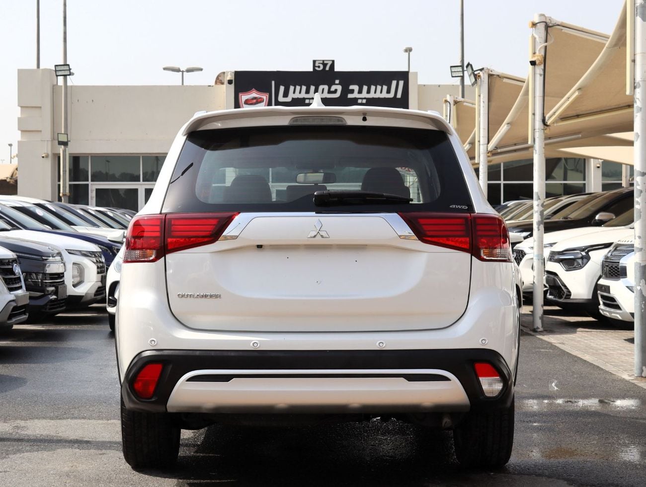 ميتسوبيشي آوتلاندر جي إل إكس هايلاين فابريك خالية من الحوادث - خليجية - طلاء أصلي - 7 سرعات - دفع رباعي - حالة ممتازة من الداخل والخارج