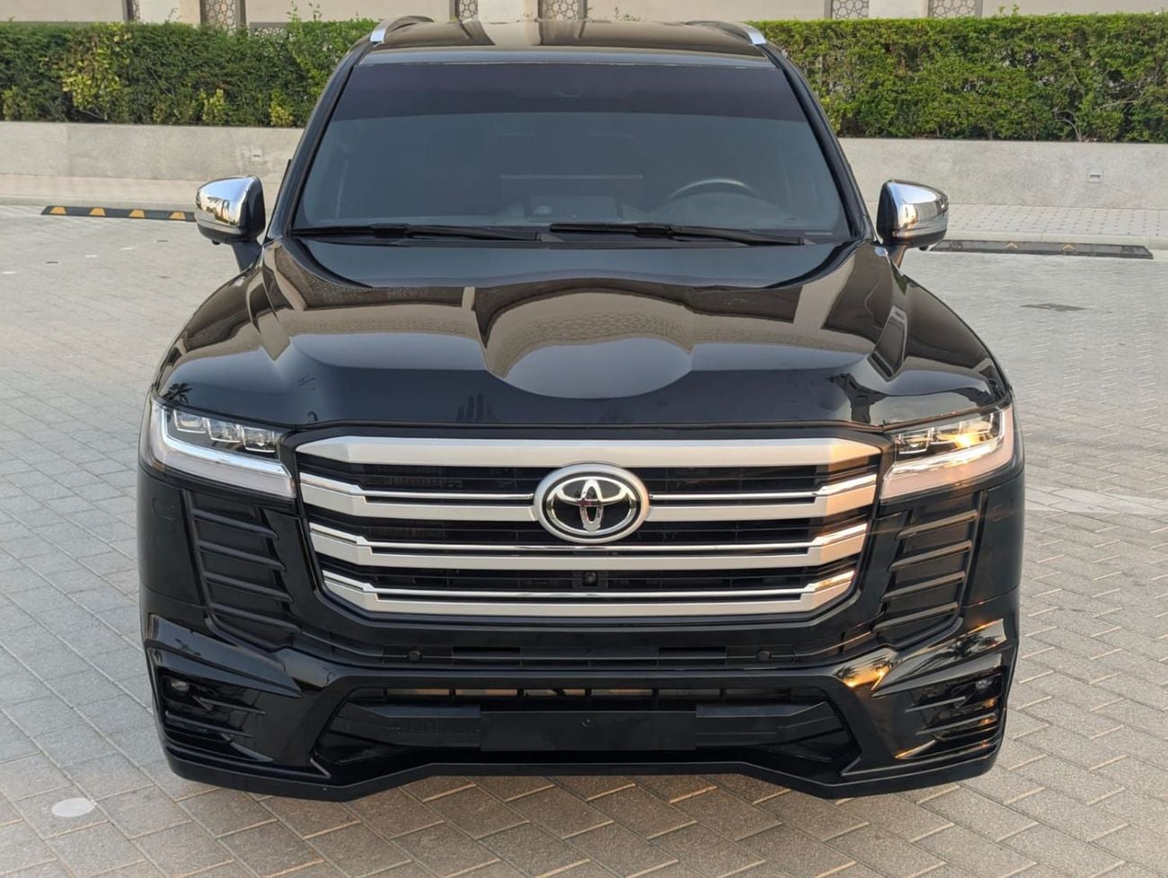 Toyota Land Cruiser GXR 2017 Toyota Land Cruiser GXR Diesel Specs Facelifted 2026 V8 4.5L Well-maintained