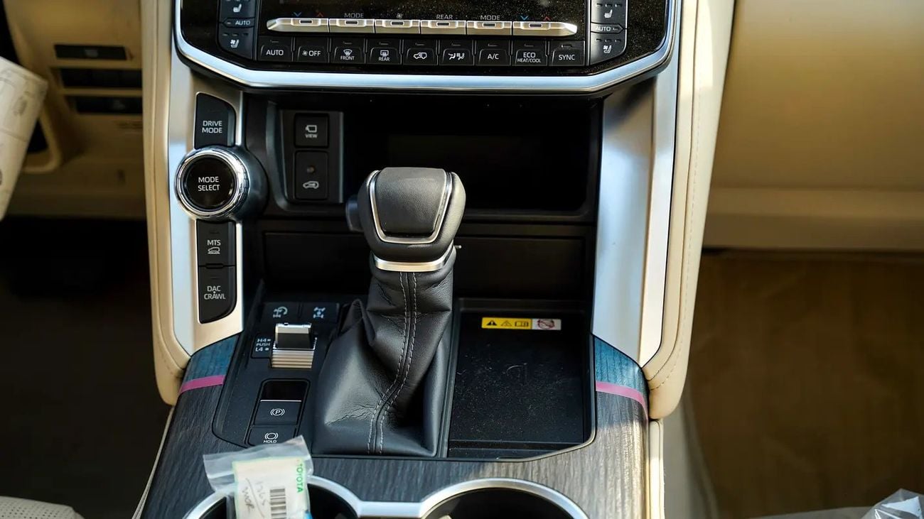 Toyota Land Cruiser VXR / VXR 3.5L HYBRID GCC Specs