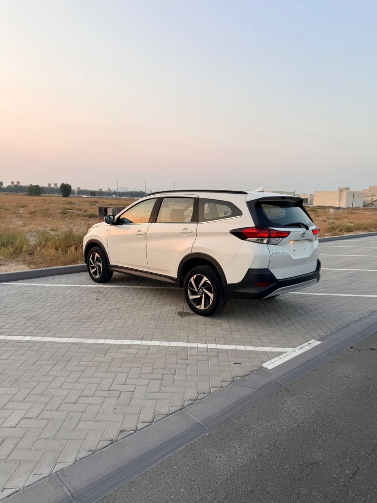 Toyota Rush EX