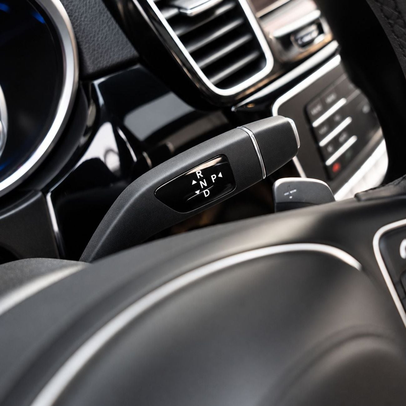 Mercedes Benz GLS500 AED 2,565 P.M • 0% Downpayment • Mercedes-Benz GLS 500 • 1 Year Warranty