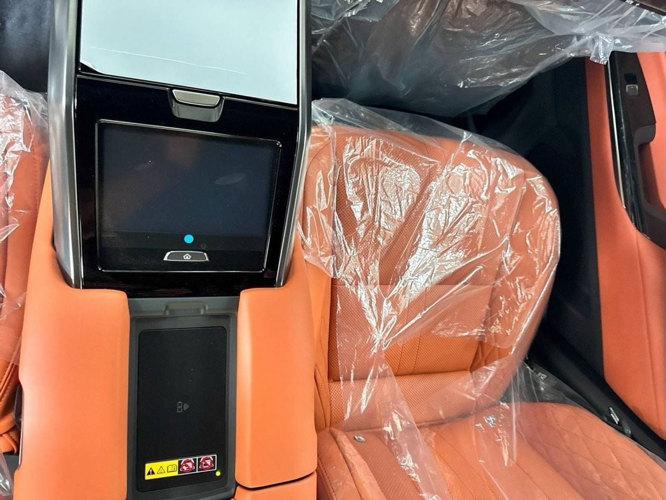 لكزس LX 700h VIP (No Autopark)