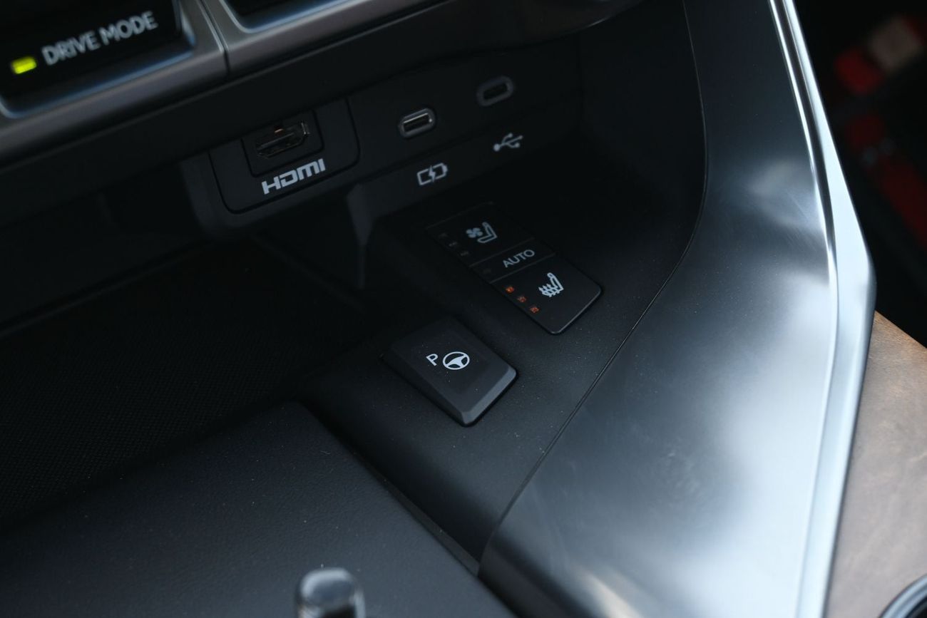 لكزس LX 700h SIGNATURE Lexus LX700h Signature 3.5L Twin-Turbo + Hybrid V6, Petrol