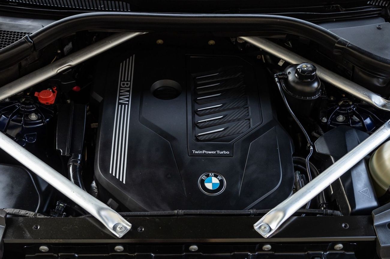 BMW X5 40i M Sport 3.0L BMW X5 xDrive40i M-Sport 2023 GCC | Agency Warranty | Service Contract