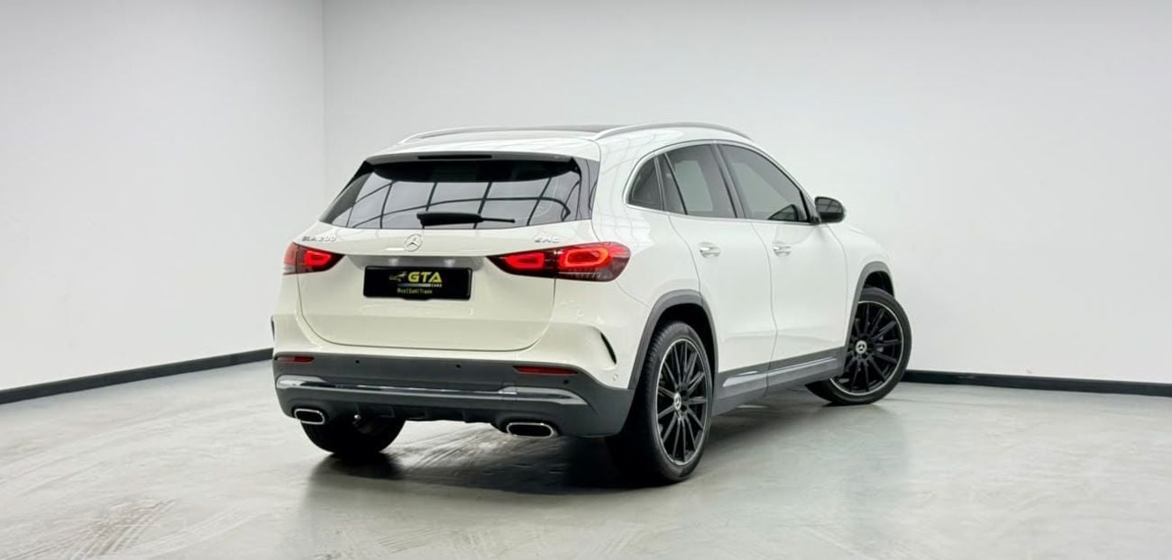 Mercedes Benz GLA 200 STANDARD 2022 Mercedes-Benz GLA 200, Agency Warranty+Service Contract+Full Service History, GCC Specs.