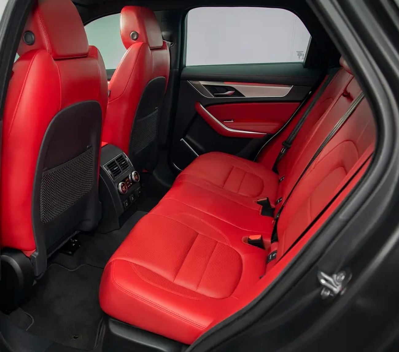 Jaguar F-PACE 90TH ANNIVERSARY EDITION P250 90th Anniversary Edition • Warranty + Service Package • FDSH • GCC