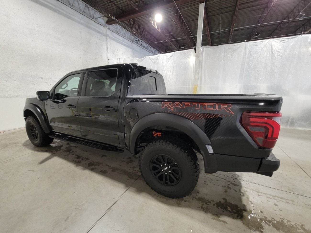 فورد F 150 PLATINUM سيارة جديدة سوبر كرو بمحرك V6 سعة 3.5 لتر