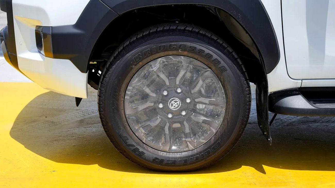 Toyota Hilux ADVENTURE V6 4.0L GCC Specs