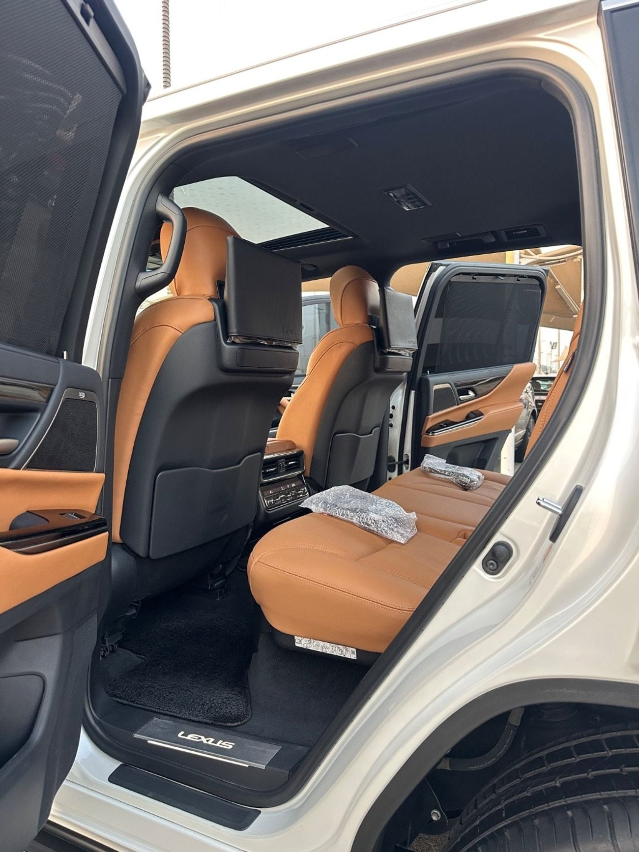Lexus LX600 SIGNATURE