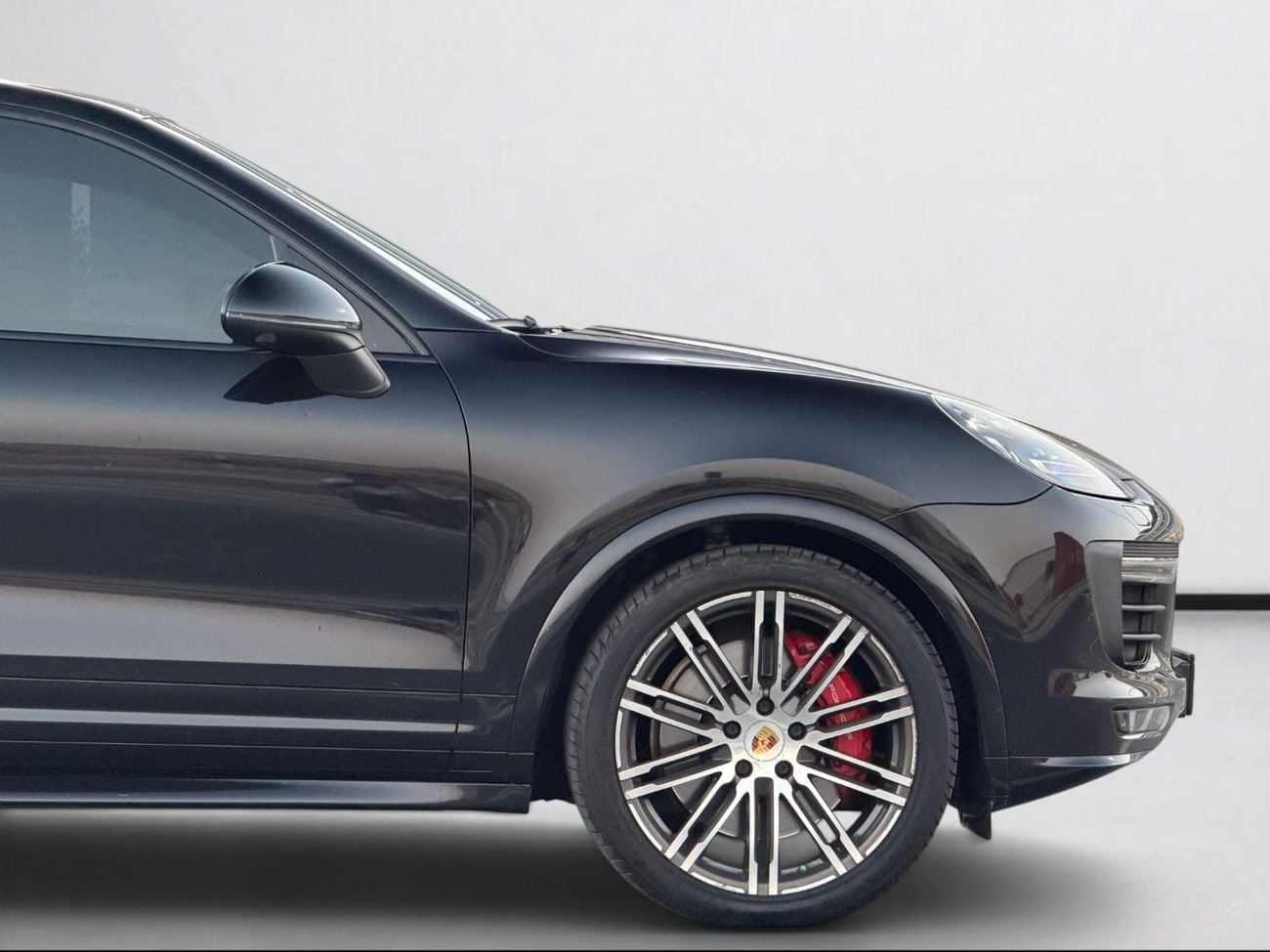 Porsche Cayenne GTS PORSCHE CAYENNE GTS | 4.8L V8 | 440 HP | AWD | 2016 | GCC SPECS