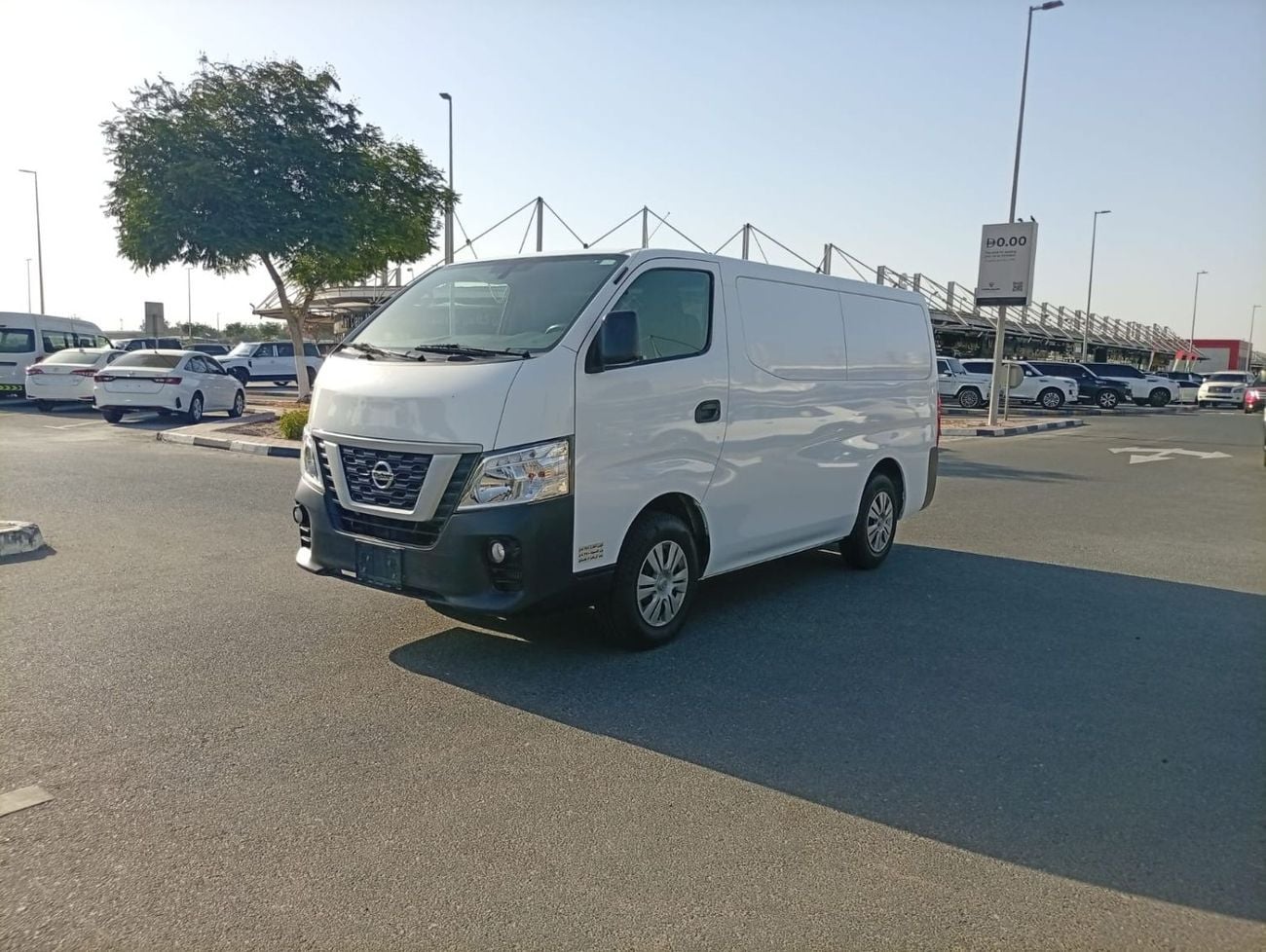Nissan Urvan STANDARD