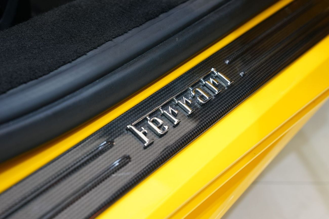 Ferrari 488 Spider STANDARD Carbon Fiber Pack, Passenger Display, JBL Audio, GCC Specs!!