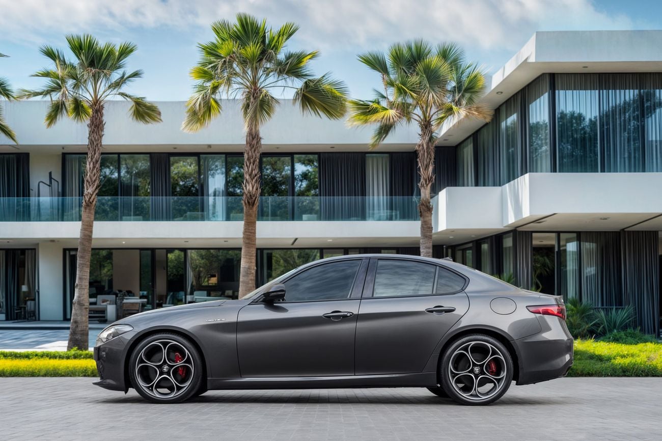 Alfa Romeo Giulia Veloce Giulia Veloce | 2,155 P.M | 0% Downpayment | LOW KM | WARRANTY!