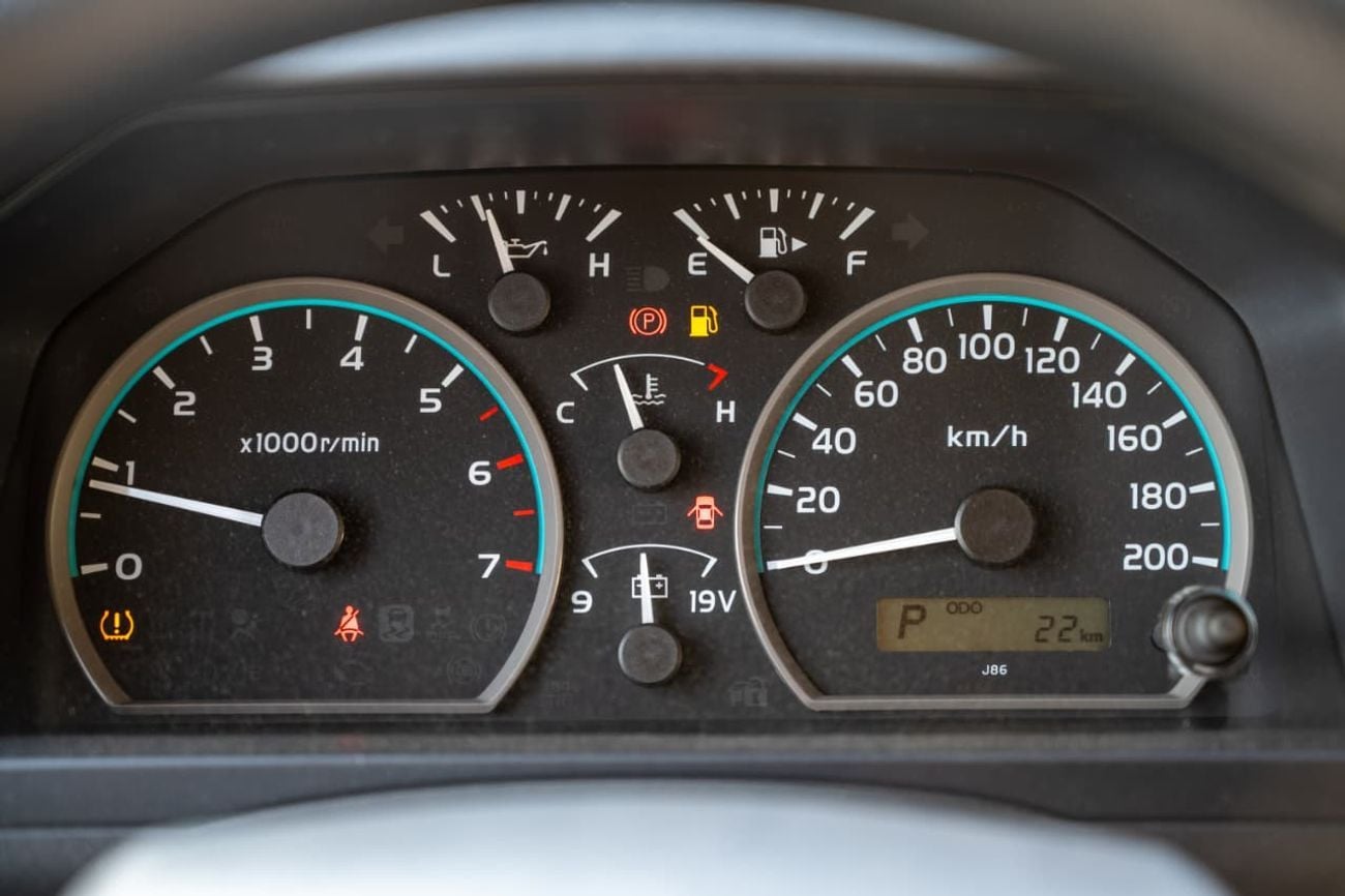 Toyota Land Cruiser Pickup 70 Standard 4.0L V6 ~ Petrol ~ Automatic