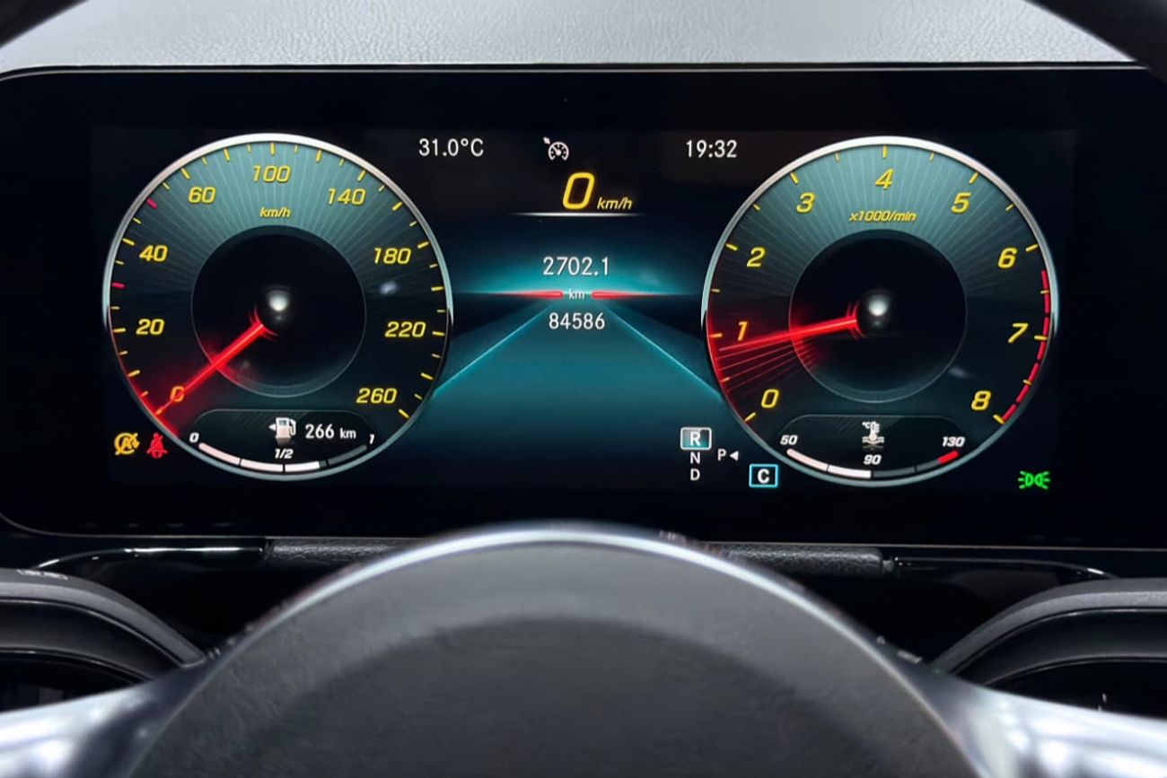 مرسيدس بنز GLA 200 AMG