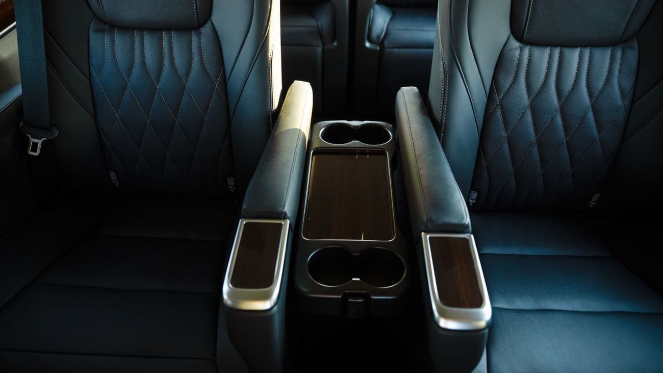 تويوتا جرافينا PREMIUM 3.5L - Black Inside Black | Export Only