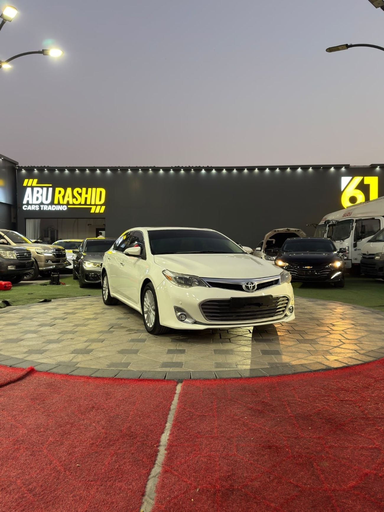 تويوتا افالون LIMITED