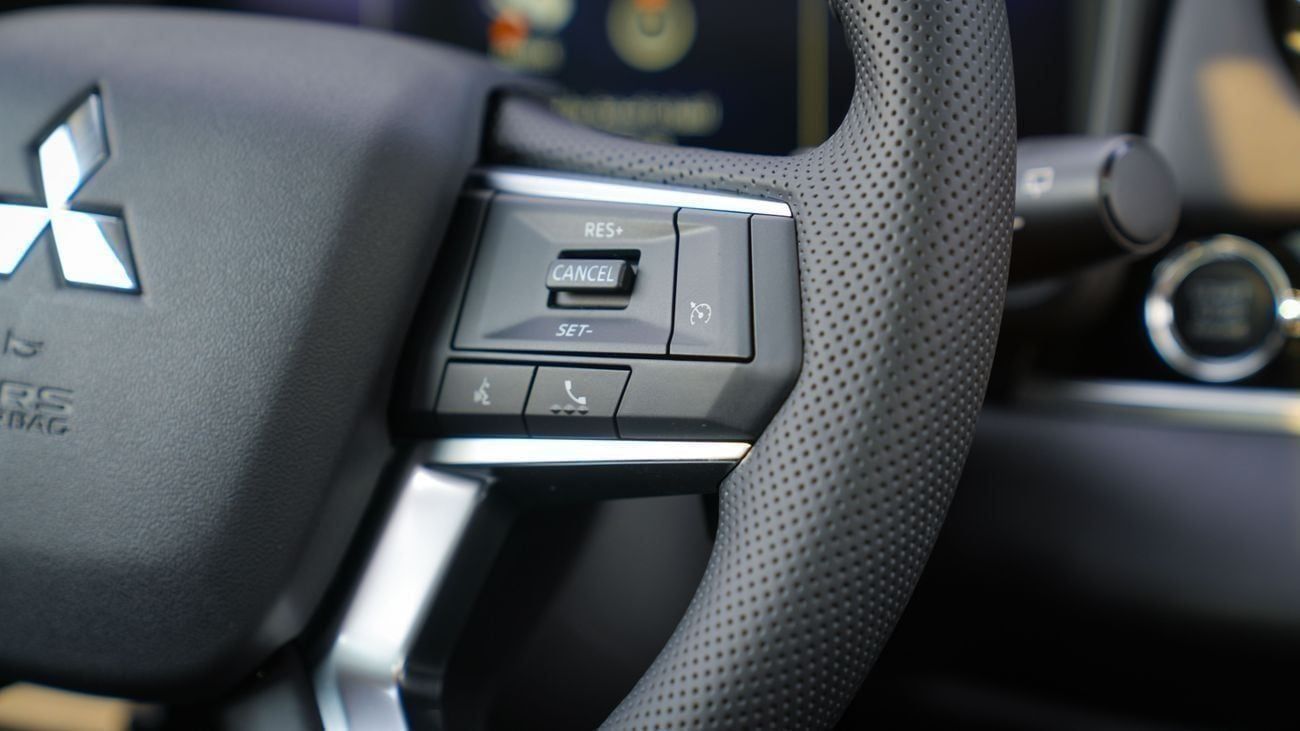 ميتسوبيشي آوتلاندر PREMIUM Mitsubishi Outlander 2026 – (G06) محرك 2.5 لتر – SUV – مواصفات خليجية – جاهزة