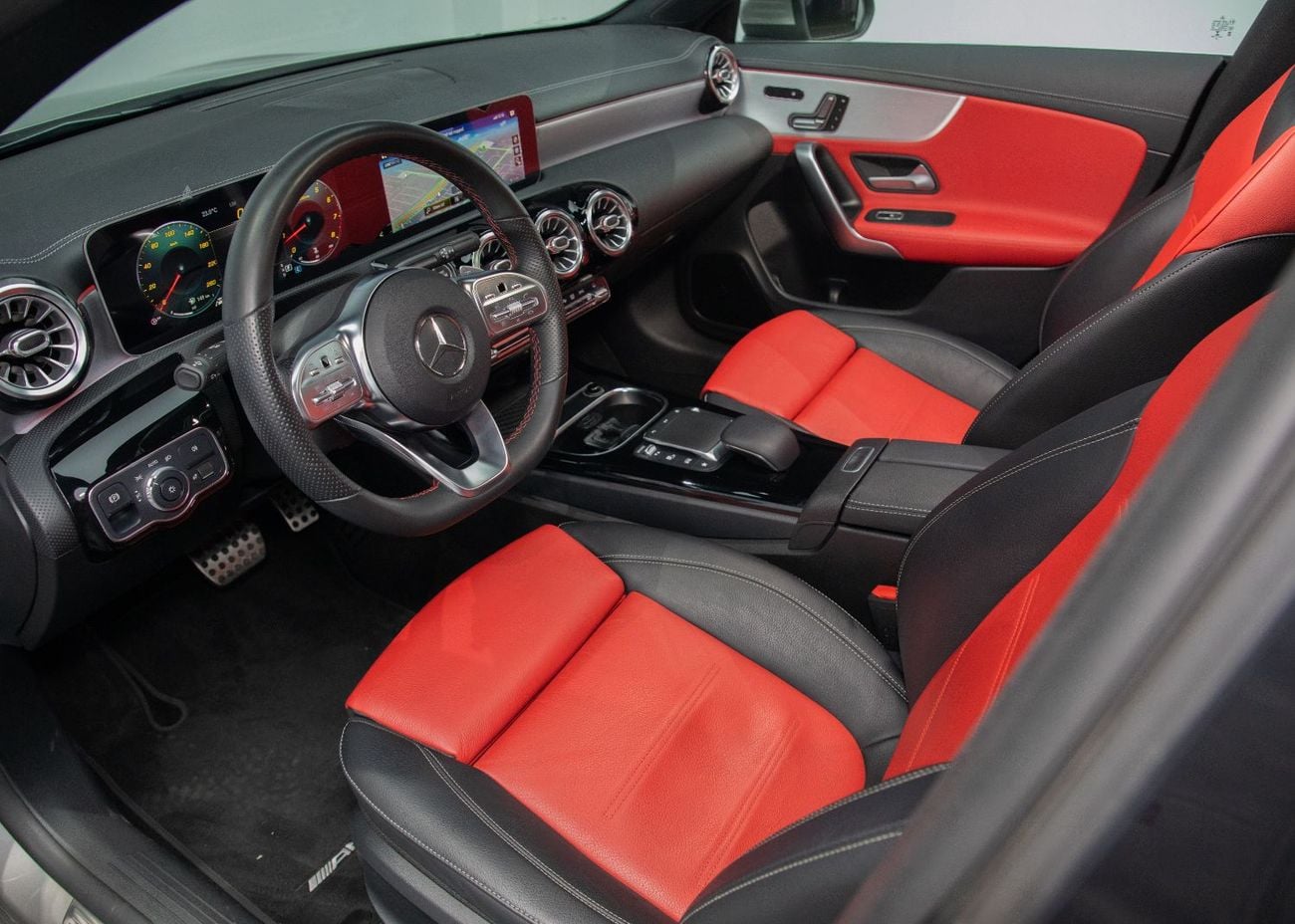 Mercedes Benz CLA250 STANDARD