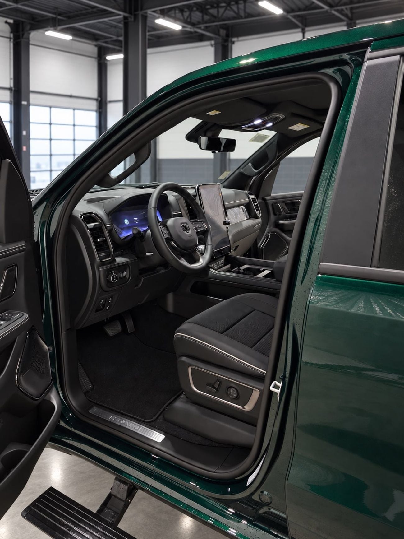 RAM 1500 LIMITED FULL SPEC LIMITED NIGHT PACKAGE 5.7