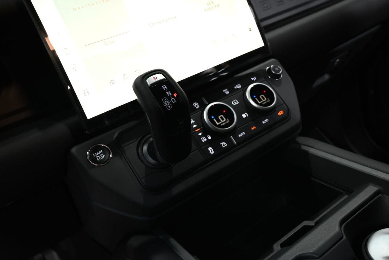 Land Rover Defender 110 X-DYNAMIC HSE P400 2026 Land Rover Defender 110 X-Dynamic HSE P400, 5 Years Land Rover Warranty, Brand New*, GCC