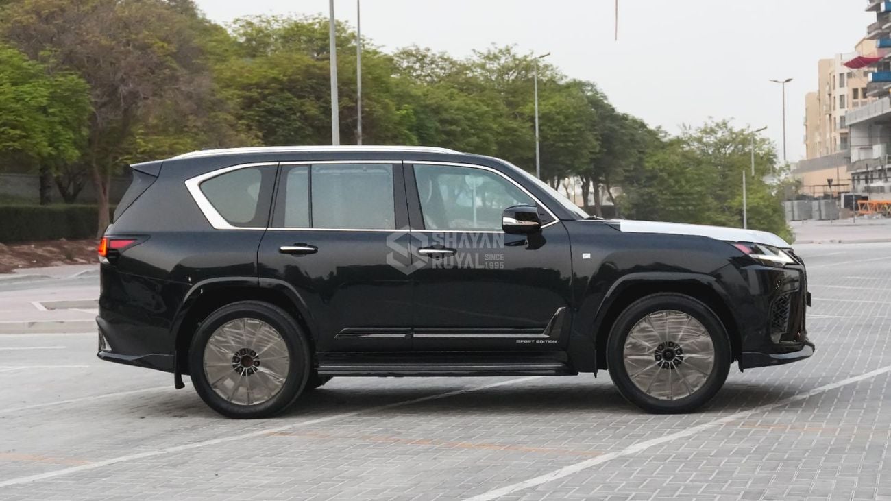 لكزس LX 700h F SPORT محرك هجين سعة 3.5 لتر، محرك V6 مزدوج، 5 مقاعد، نظام صوتي مارك ليفينسون 25، نظام ركن آلي، دفع رباعي أ