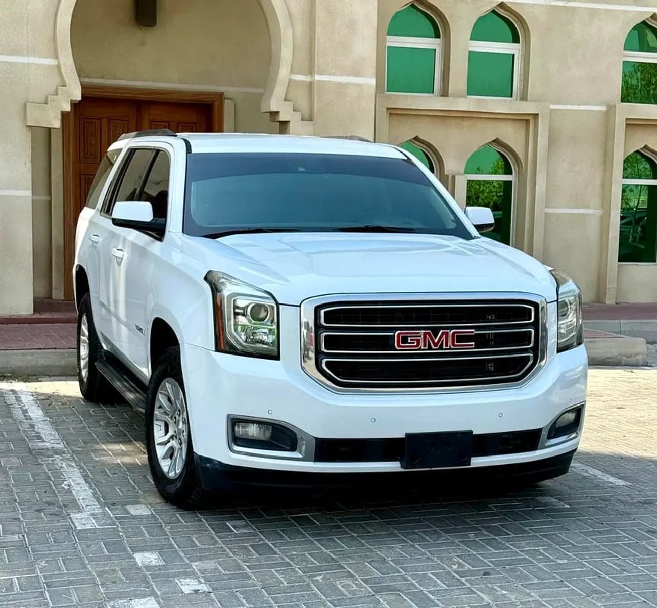 GMC Yukon SLT جي ام سي يوكن SLE خليجي بحالة ممتازة