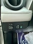 Toyota RAV4 XLE RAV4 XLE HV 4X4