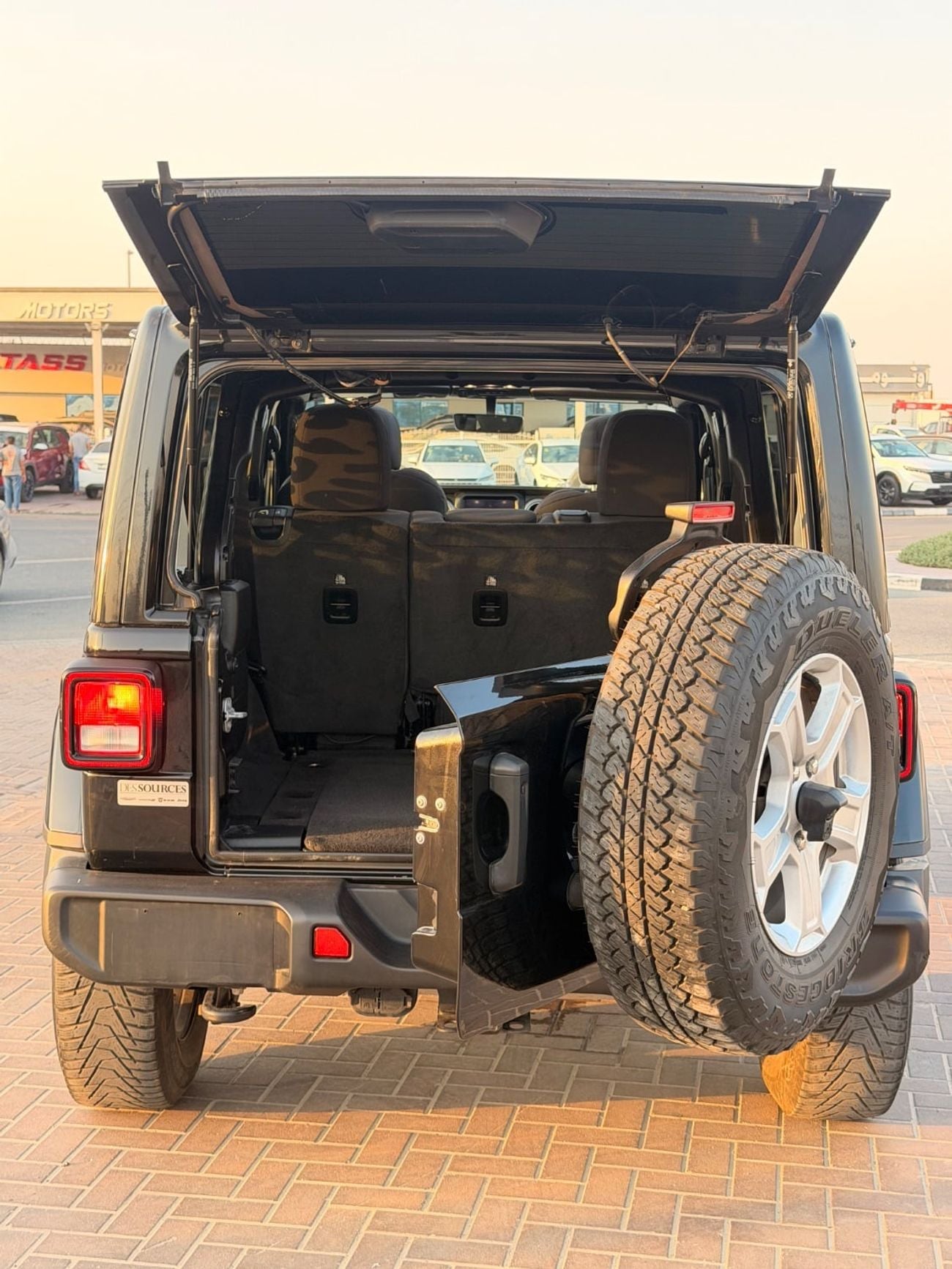 Jeep Wrangler Sahara 2.0L Full option