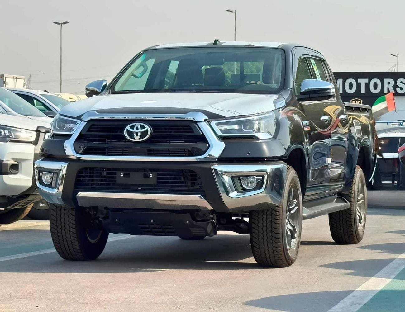 تويوتا هيلوكس sr5 diesel SR5 || 2.8L V4 DIESEL || FULL OPTION / BLIND SPOT / OVER FNDER (CODE # HDAH1)