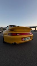 Porsche 911 CARRERA