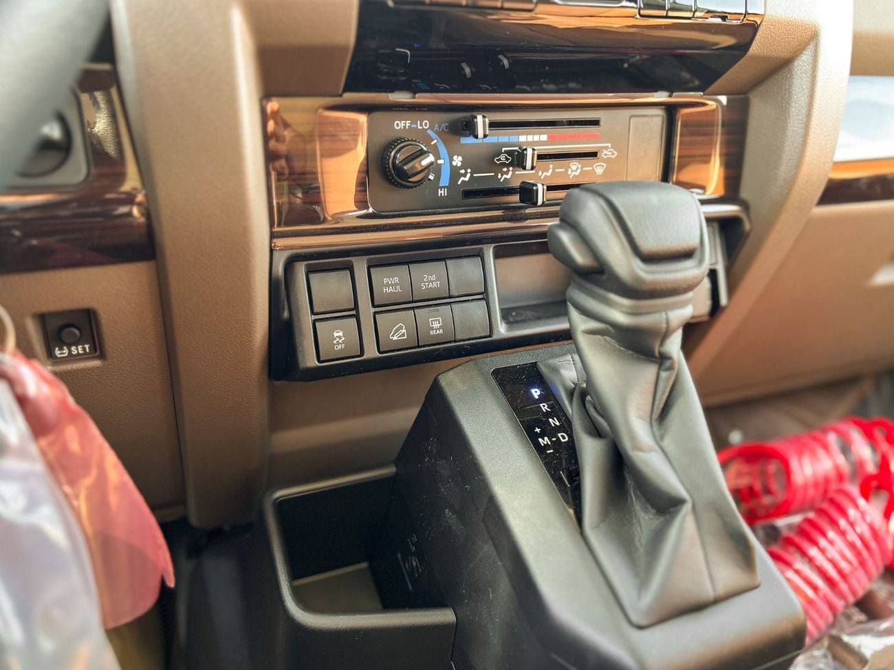 تويوتا لاند كروزر 70 EXPORT ONLY - Toyota LC76 2.8L 4WD FULL OPTION