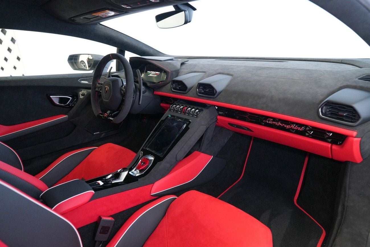 Lamborghini Huracan STERRATO