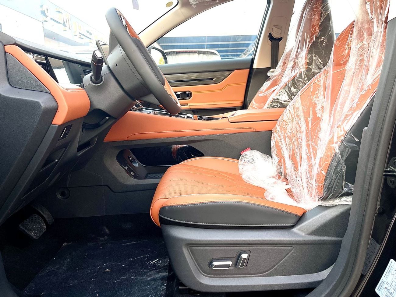 جيتور داشينج LUXURY جيتور داشينج 1.5 لتر بنزين، ناقل حركة أوتوماتيكي، كامل المواصفات | المواصفات الصينية، أسود - بيج