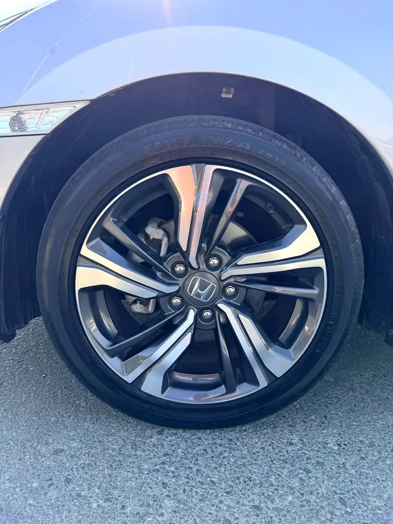 Honda Civic 1.8 i-VTEC GCC Specs single owner full service history from al Futtaim automobiles