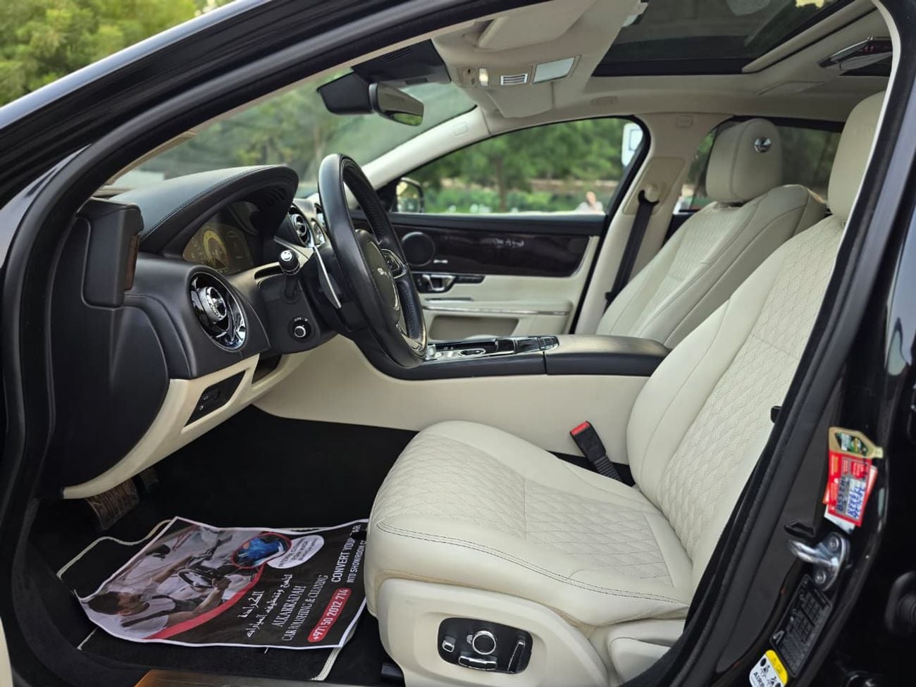 Jaguar XJ 50 - LWB Jaguar XJ 50 / 2019 V6 3.0L GCC Specs | Orginal paint | Accidrnt free | 2Keys | Perfect condition