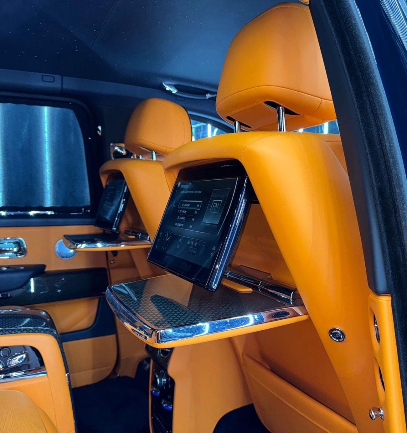 رولز رويس كولينان Black Badge 6.75L, V12, 8-Speed Automatic, AWD