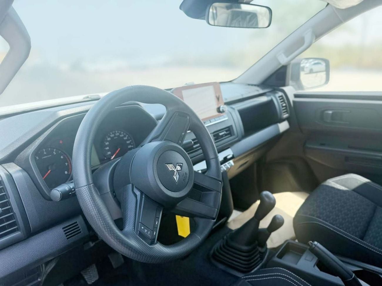 ميتسوبيشي L200 سيارة 2027 بمحرك بنزين سعة 2.4 لتر، كابينة مزدوجة، ناقل حركة يدوي