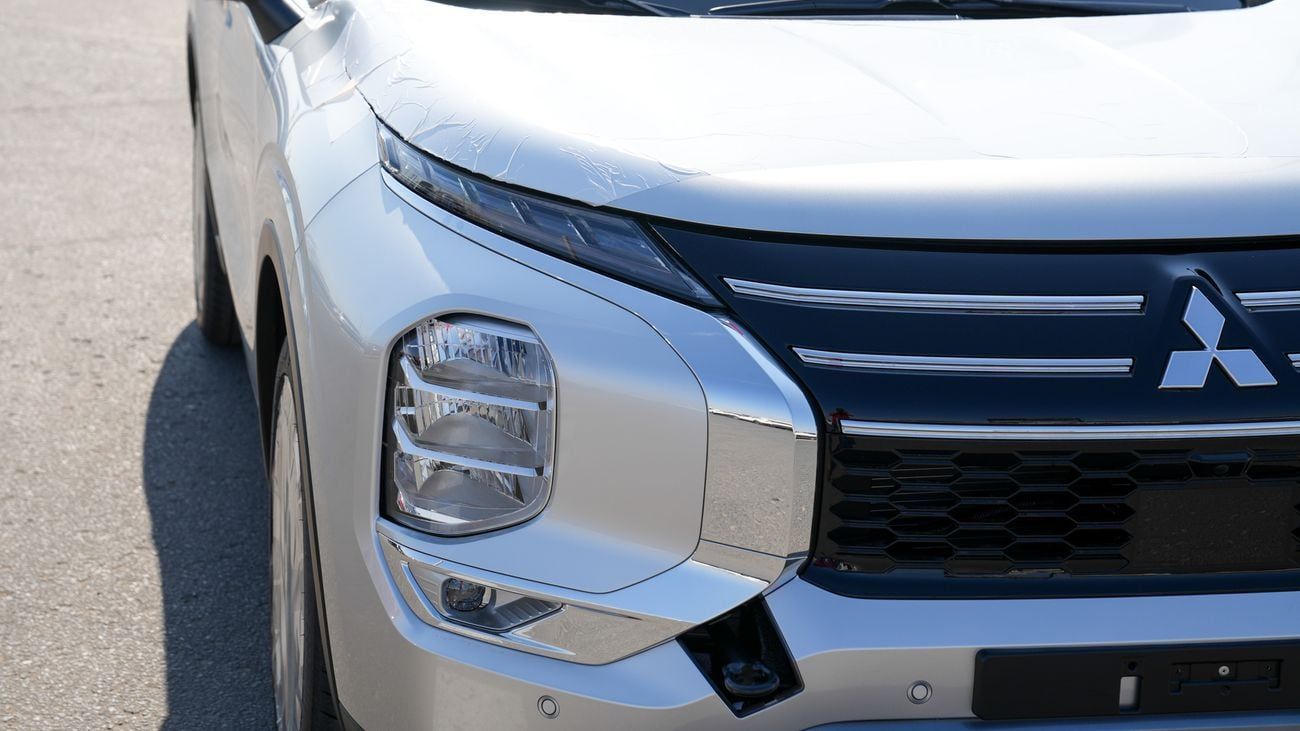 ميتسوبيشي آوتلاندر HIGHLINE ميتسوبيشي أوتلاندر 2026 – (G05) 2.5 لتر | SUV بسبعة مقاعد | مواصفات الخليج |