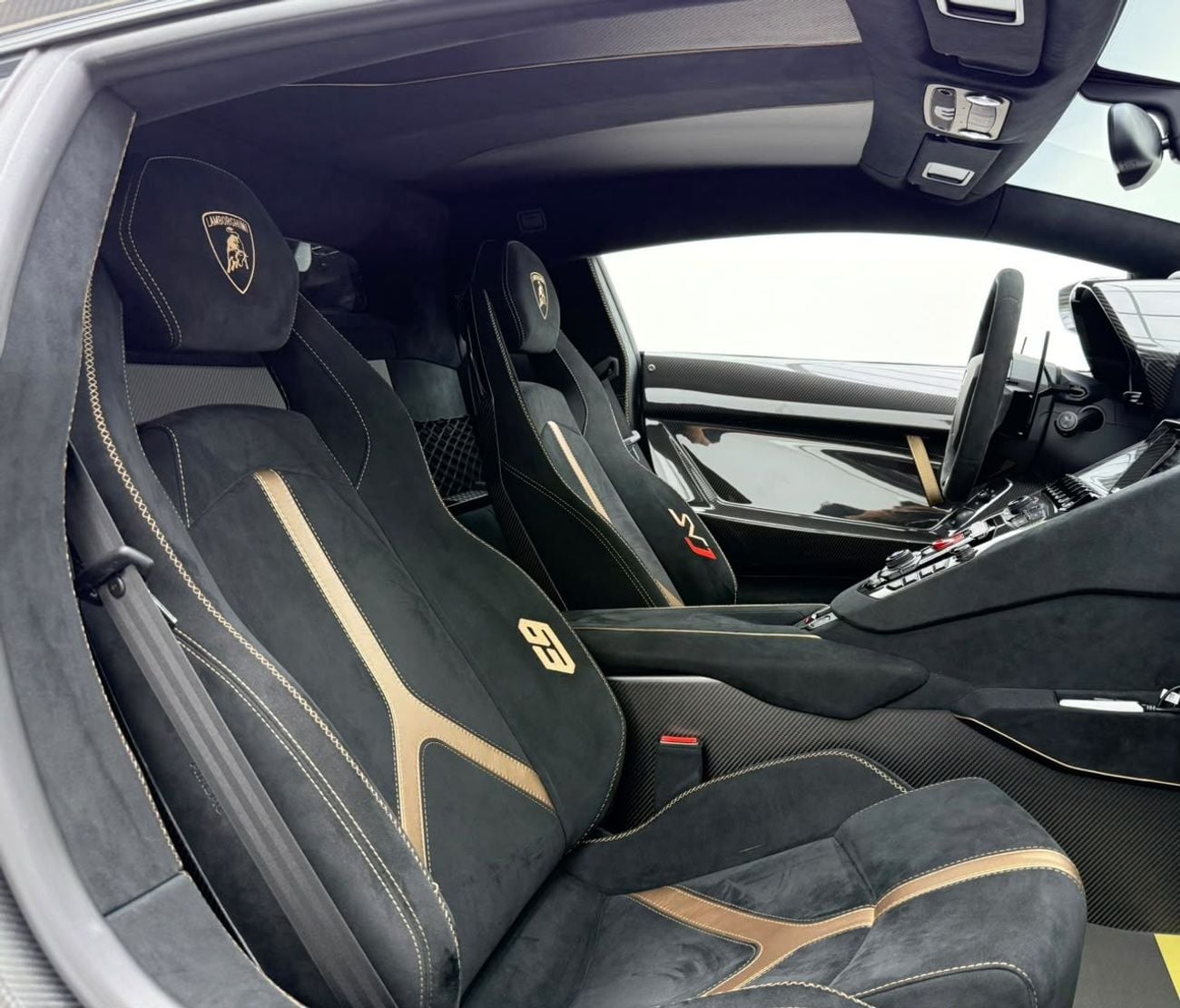 Lamborghini Aventador SVJ 2020 LAMBORGHINI AVENTADOR LP770-4 SVJ 63 EDITION, Warranty, Full LAMBORGHINI Service History, GCC.