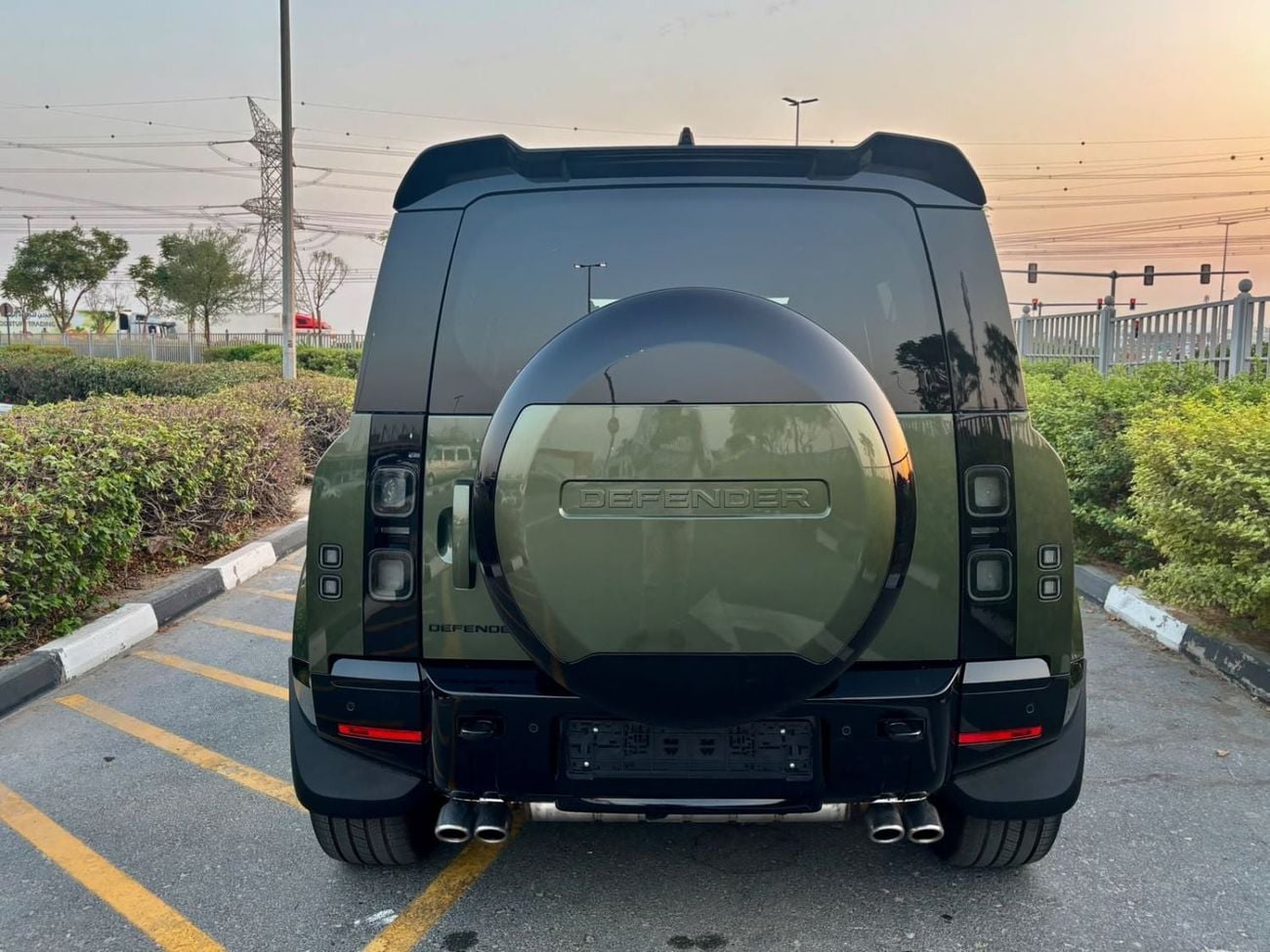 Land Rover Defender 110
