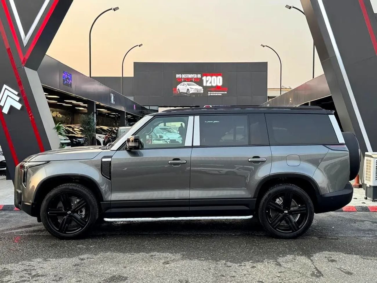 ROX 01 PRESTIGE Chinese Specs Luxury EREV SUV