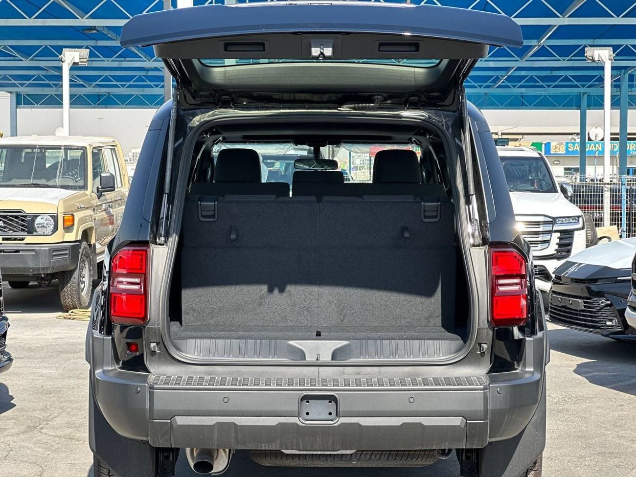 Toyota Prado GXL 2.4L PTR A/T // 2026 // Mid Option with Sunroof , Cool Box , Power Windows , Cruise Control // Speci