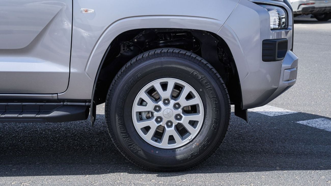 ميتسوبيشي L200 GLX جديد تمامًا – محرك بنزين سعة 2.4 لتر، دفع رباعي، ناقل حركة يدوي – D25 – 2027 – للتصدير فقط