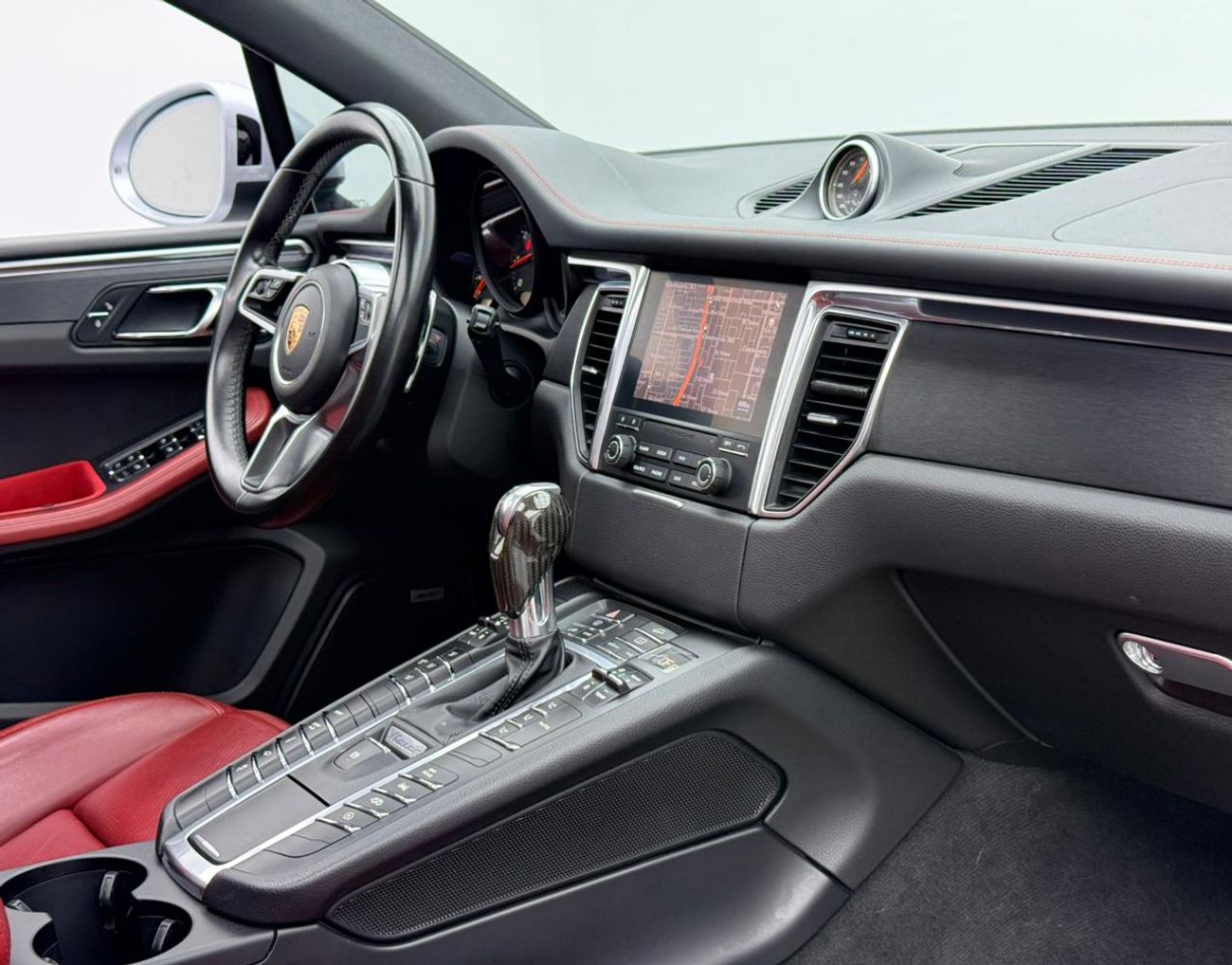 Porsche Macan GTS 2017 Porsche Macan GTS, Full Porsche Service History, Fully Loaded, Excellent Condition, GCC
